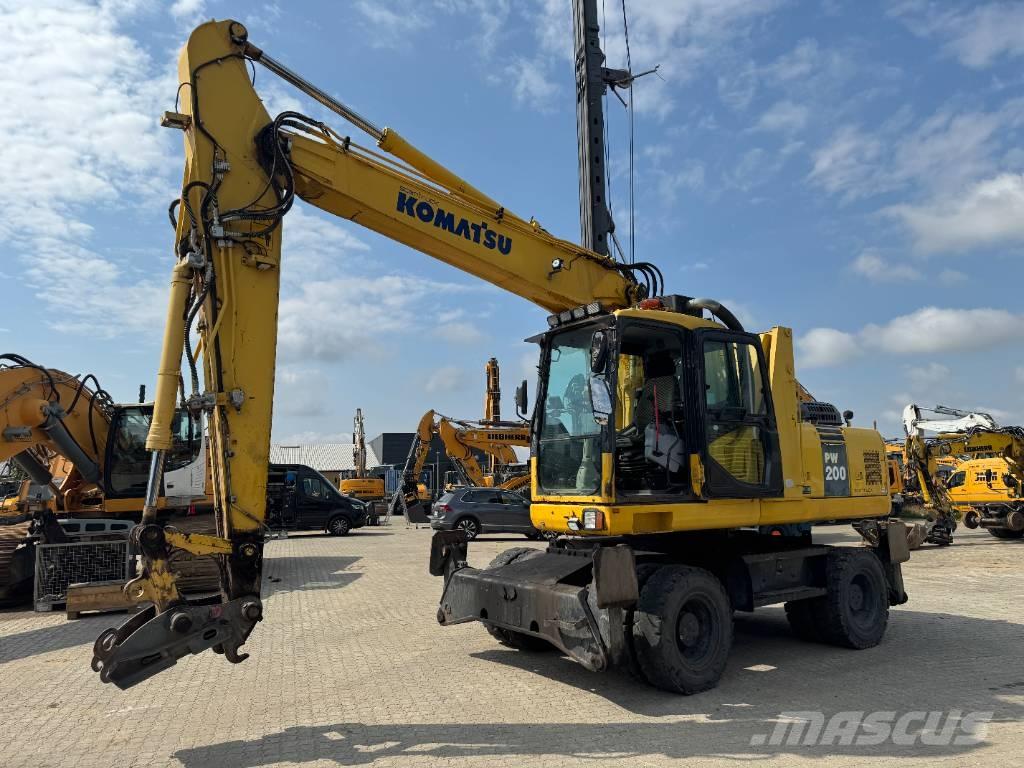 Komatsu PW 200-7 Колёсные экскаваторы