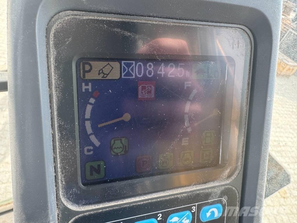 Komatsu PW 200-7 Колёсные экскаваторы