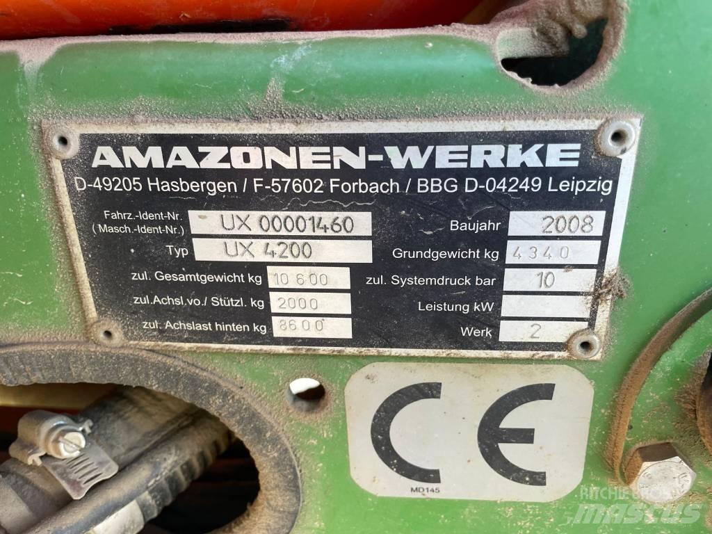 Amazone UX 4200 Прицепные опрыскиватели