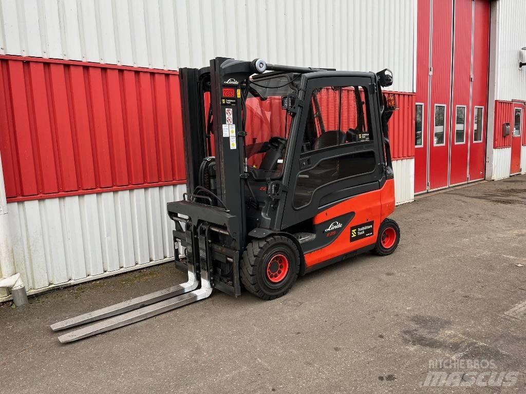 Linde E 25 Электропогрузчики