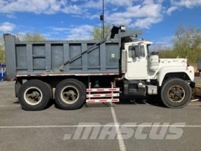 Mack RD 690 SX Грузовики-Самосвалы