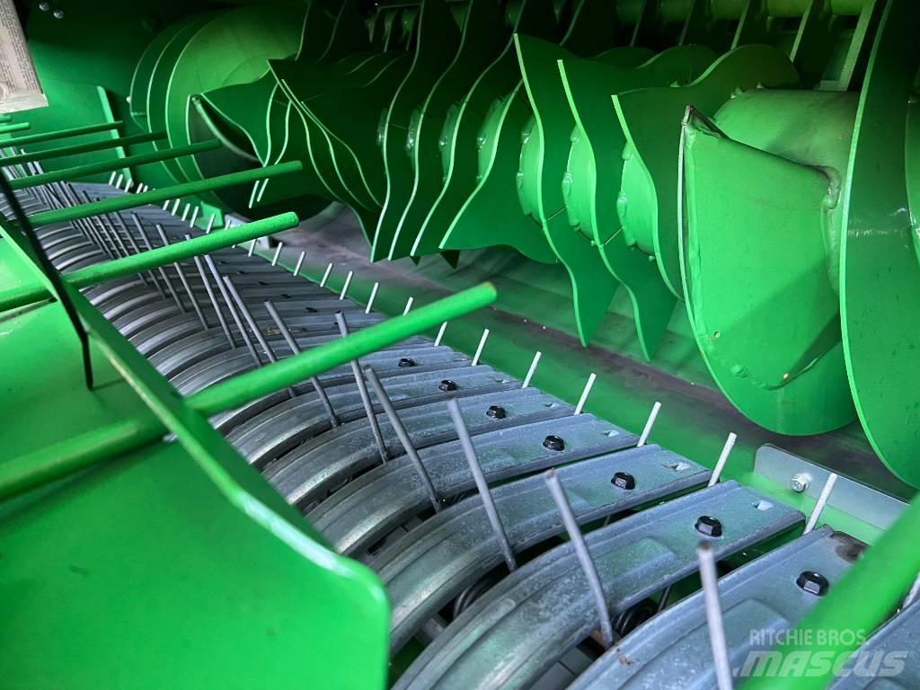 John Deere V461M Рулонные пресс-подборщики