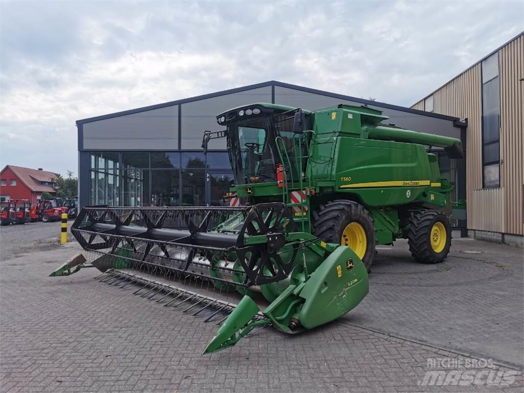 John Deere T560 Зерноуборочные комбайны