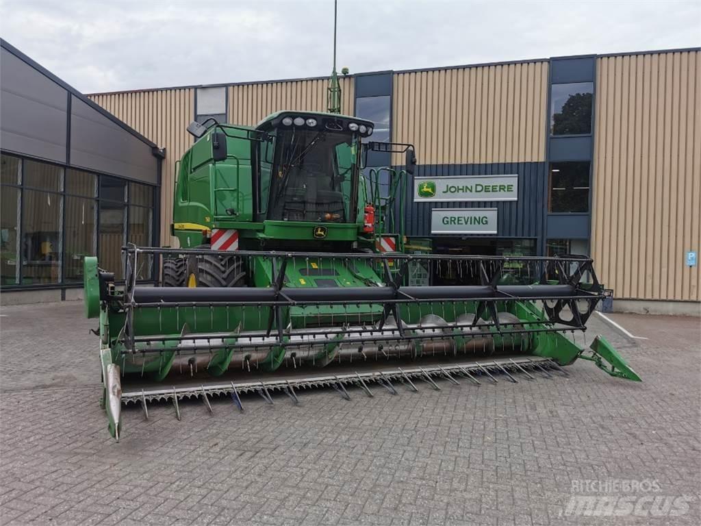 John Deere T560 Зерноуборочные комбайны