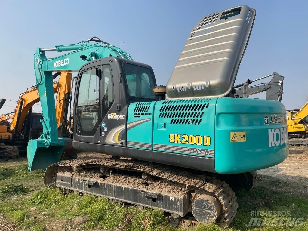 Kobelco SK 200 Гусеничные экскаваторы