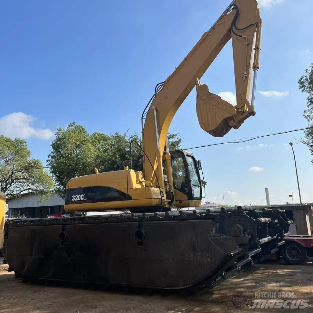 CAT 320 C Экскаваторы-амфибии