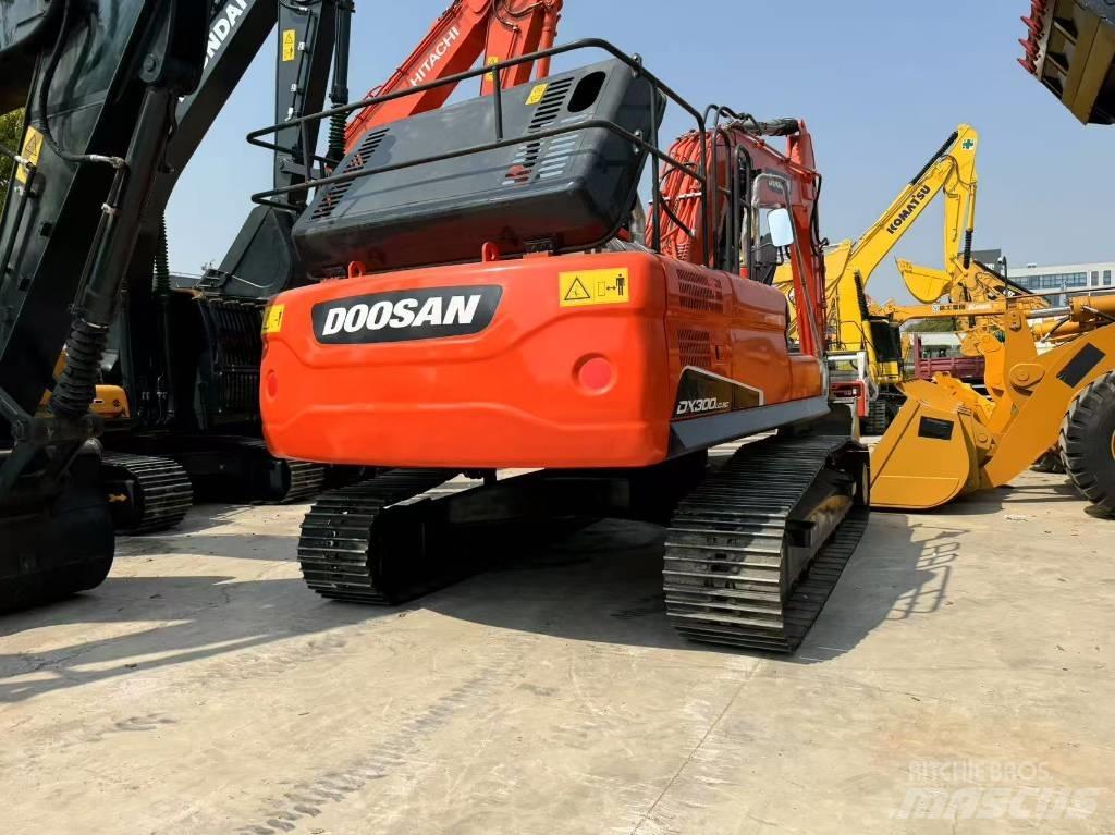 Doosan DX 300 LC-9C Гусеничные экскаваторы