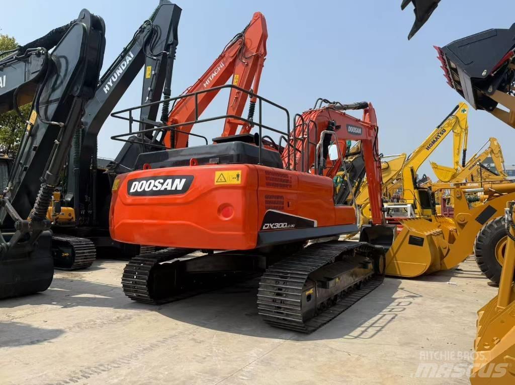 Doosan DX 300 LC-9C Гусеничные экскаваторы