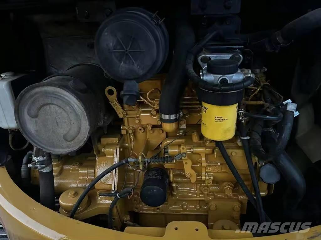 CAT 304 CR Мини-экскаваторы