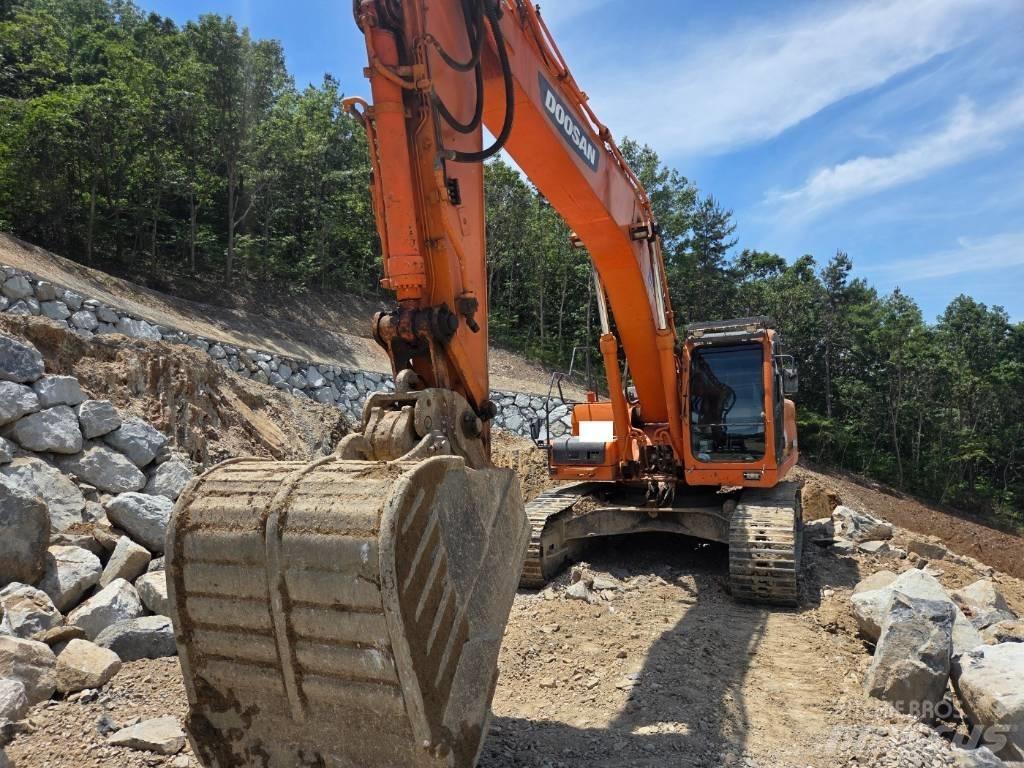 Doosan DX 300 LCA Гусеничные экскаваторы