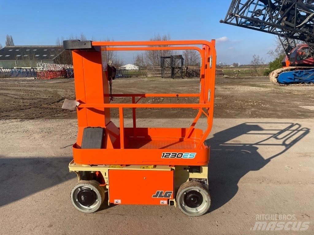 JLG 1230 ES Ножничные подъемники