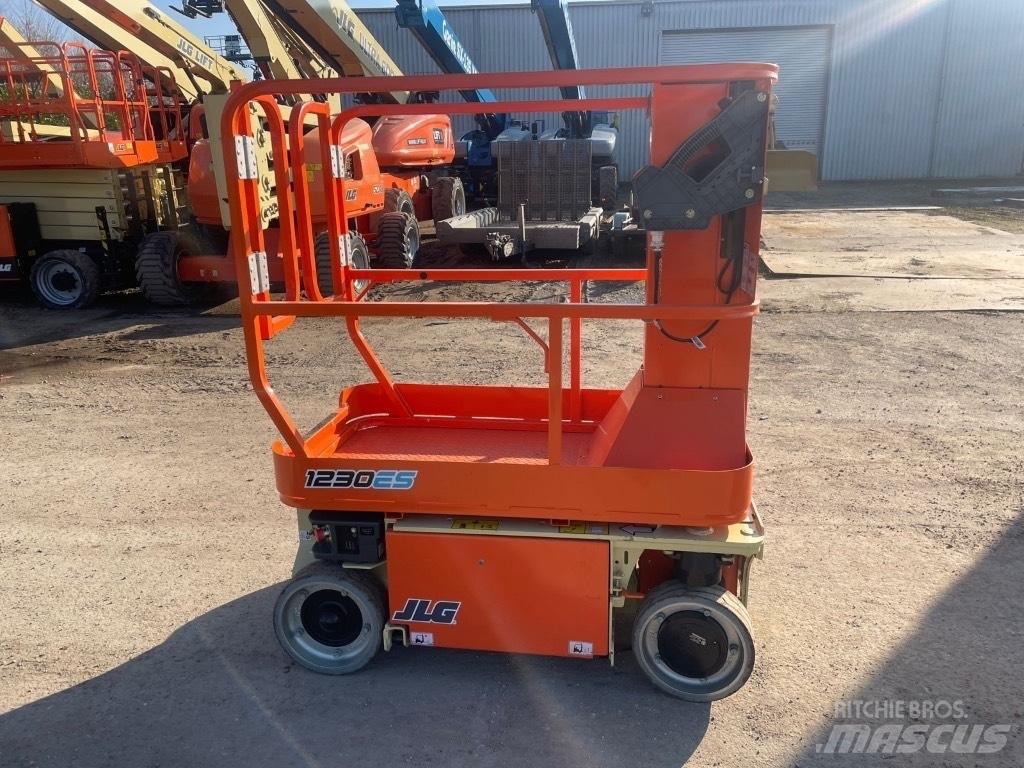 JLG 1230 ES Ножничные подъемники