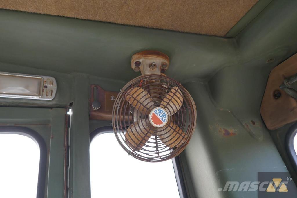 CAT 130G Ex-army Грейдеры