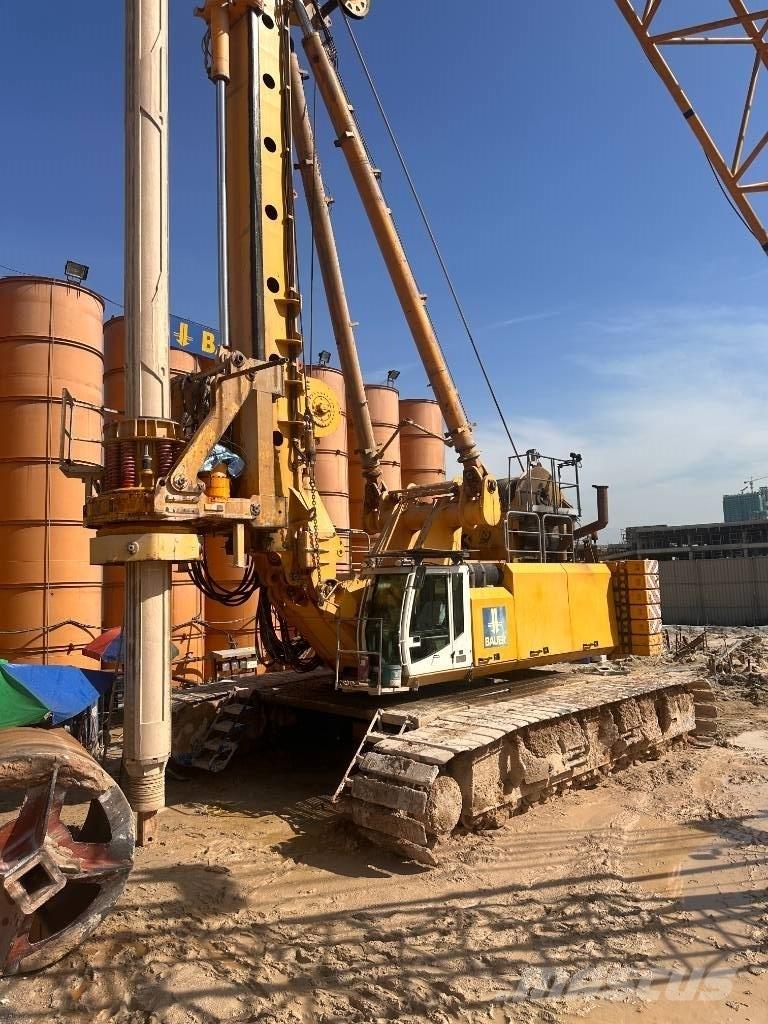 Bauer BG 48 rig.plus Гусеничные буровые установки