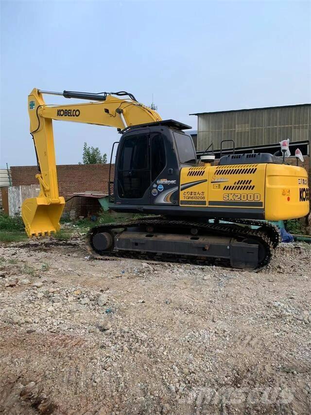 Kobelco SK 200 Гусеничные экскаваторы
