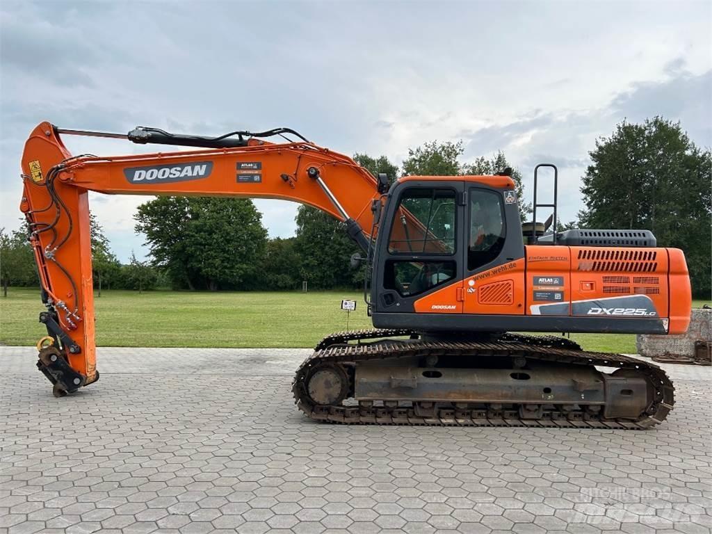 Doosan DX225LC-5 Гусеничные экскаваторы