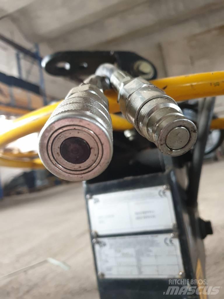 JCB Bordsteinzange Компоненты строительной техники