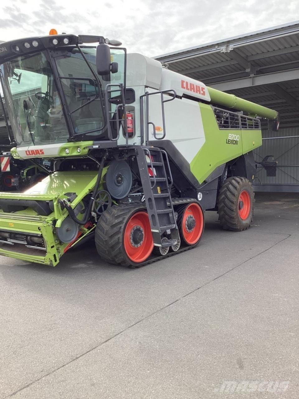 Claas 8700 TT Сельхозтехника - Другие