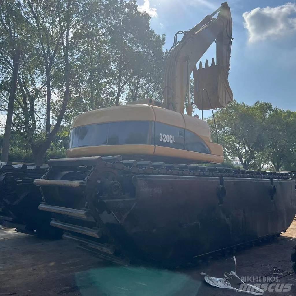 CAT 320 C Экскаваторы-амфибии