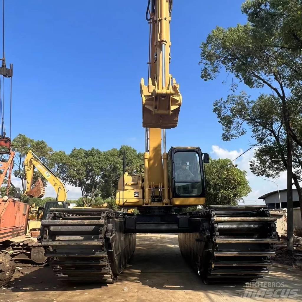 CAT 320 C Экскаваторы-амфибии