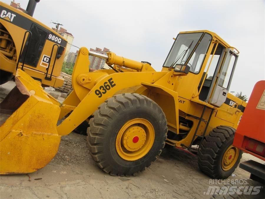 CAT 936 E Фронтальные погрузчики