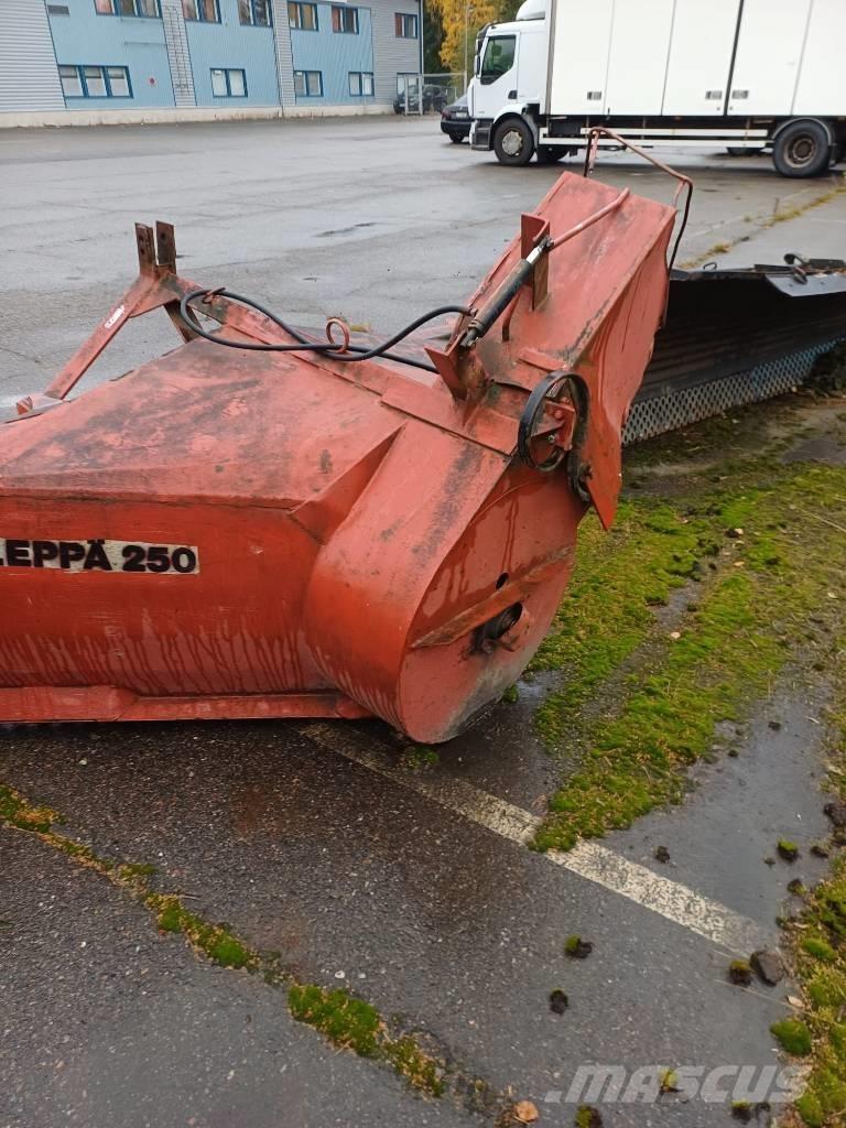 Leppä Leppä 250 Снегоуборщики