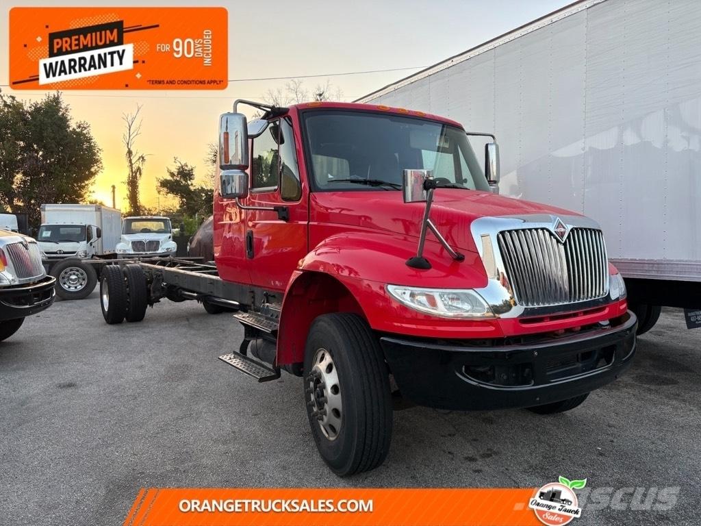International 4300 Шасси с кабиной