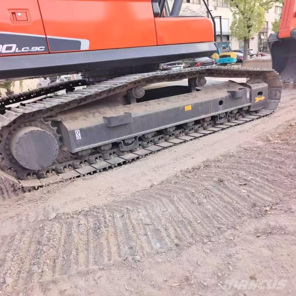 Doosan DX 300 Гусеничные экскаваторы