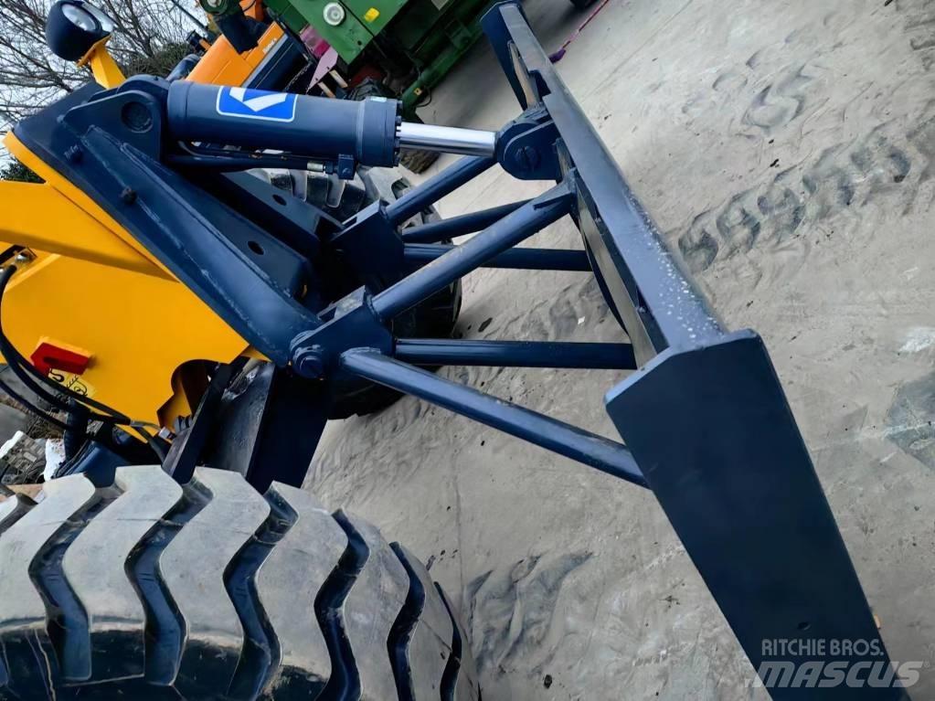 XCMG GR 2153 Грейдеры