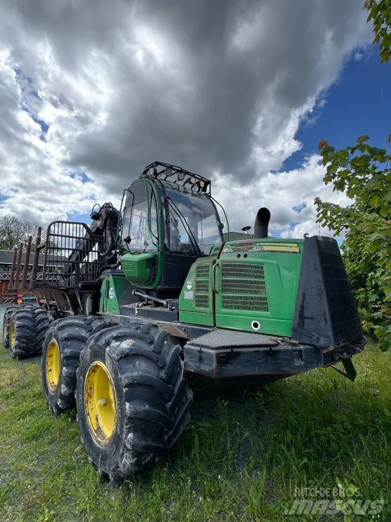 John Deere 1210 E Форвардеры
