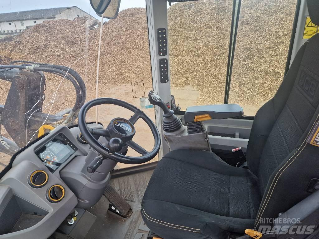 JCB 427 HT Фронтальные погрузчики