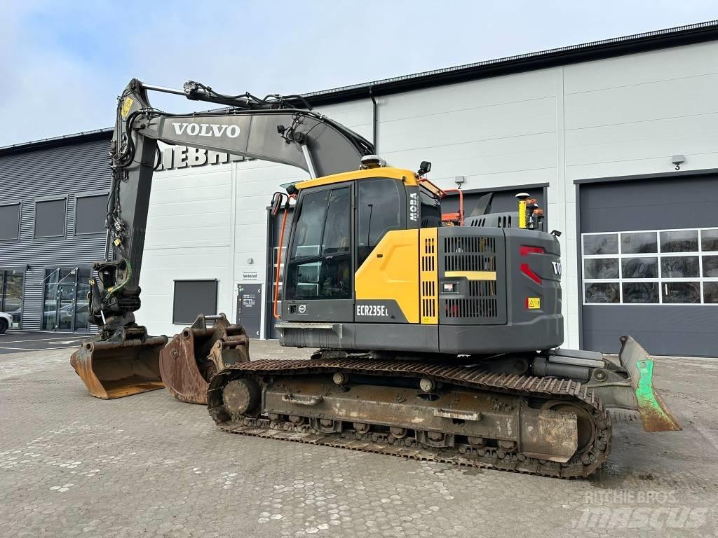 Volvo ECR 235 E LC Гусеничные экскаваторы