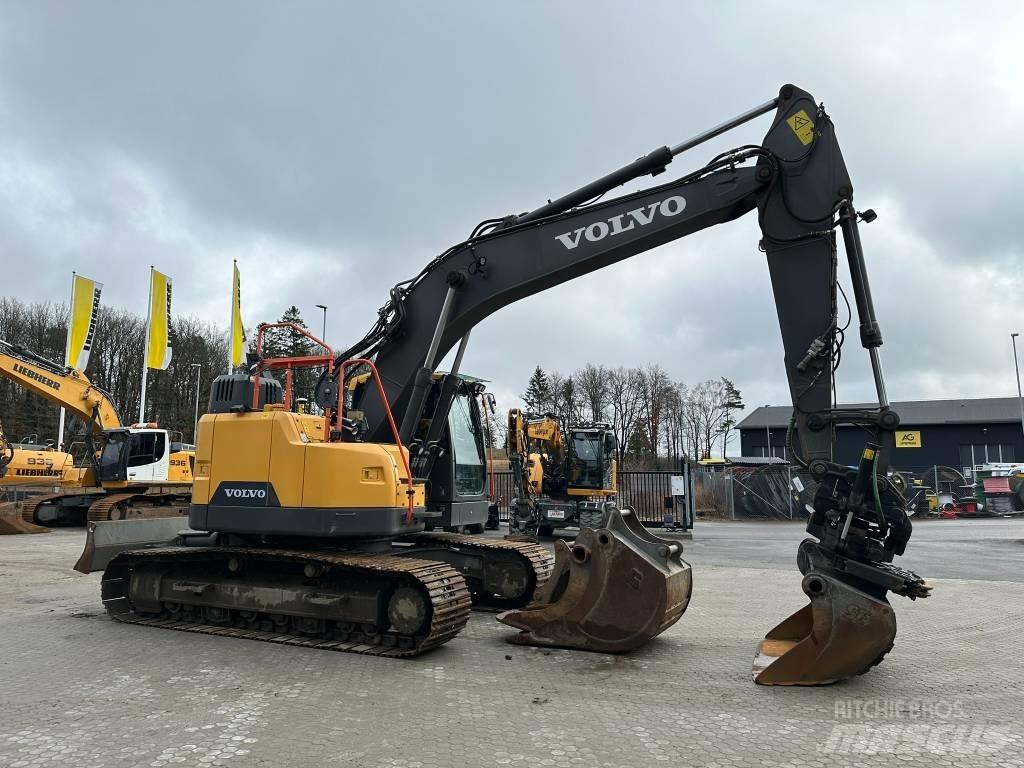 Volvo ECR 235 E LC Гусеничные экскаваторы