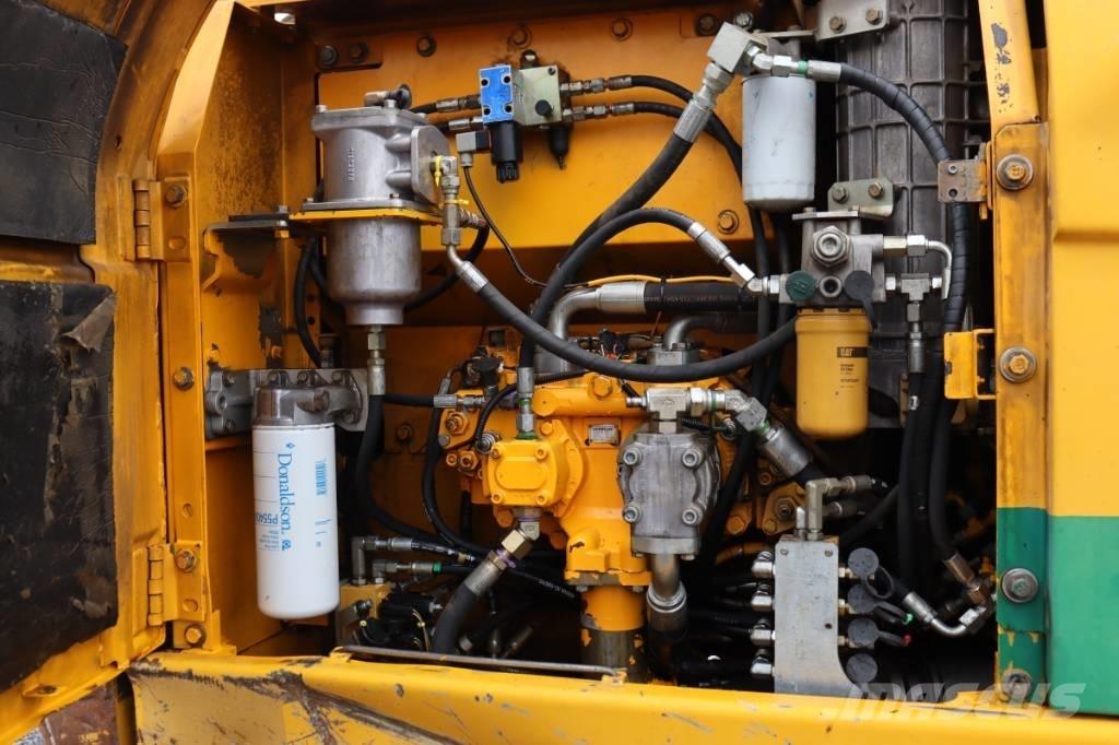 CAT 323 D Гусеничные экскаваторы