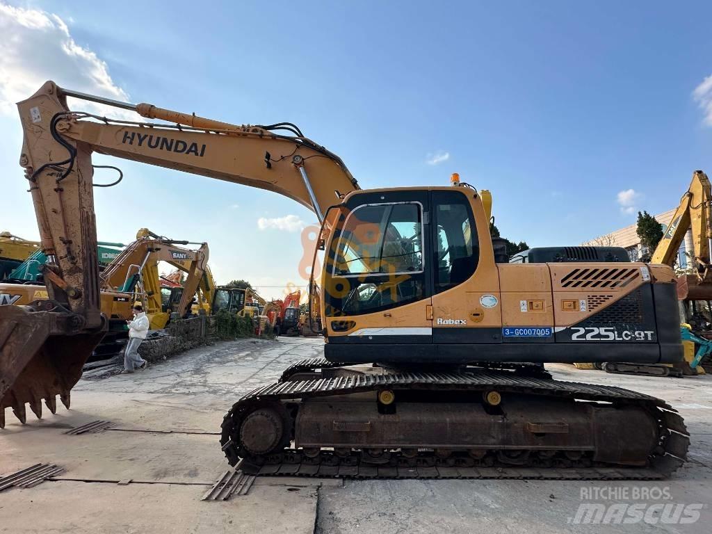 Hyundai 225 Гусеничные экскаваторы