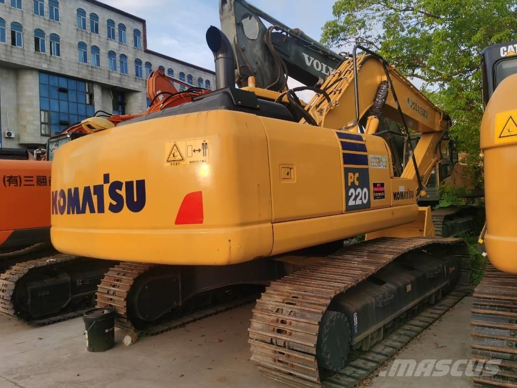 Komatsu PC 220-7 Гусеничные экскаваторы