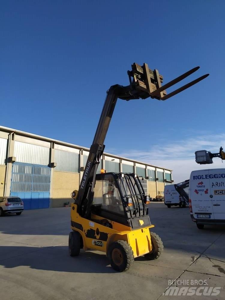 JCB TLT 30 Дизельные погрузчики