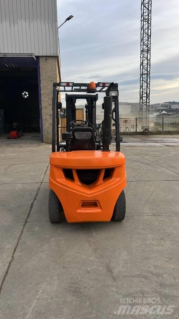 Doosan D 30 G Дизельные погрузчики