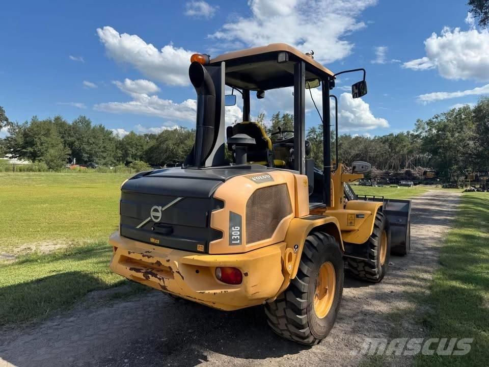 Volvo L 30 G Фронтальные погрузчики