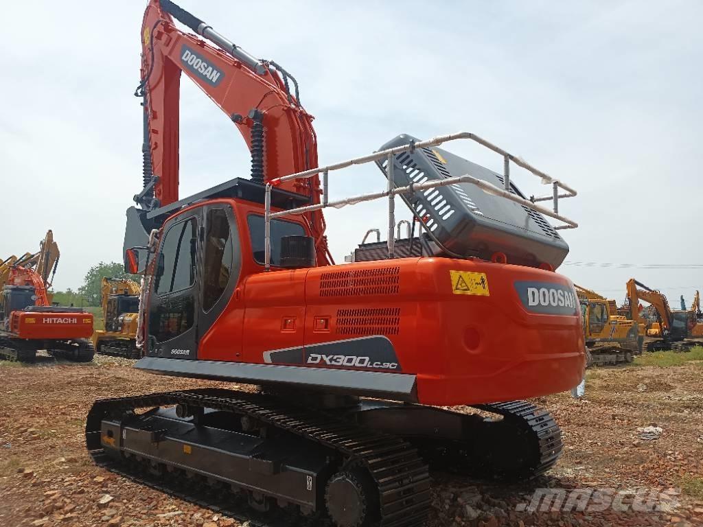 Doosan DX 300 Гусеничные экскаваторы