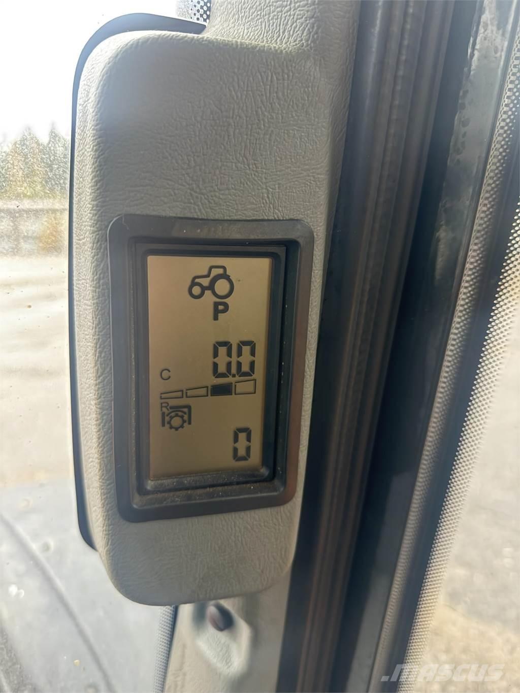 Valtra N142 Трактора