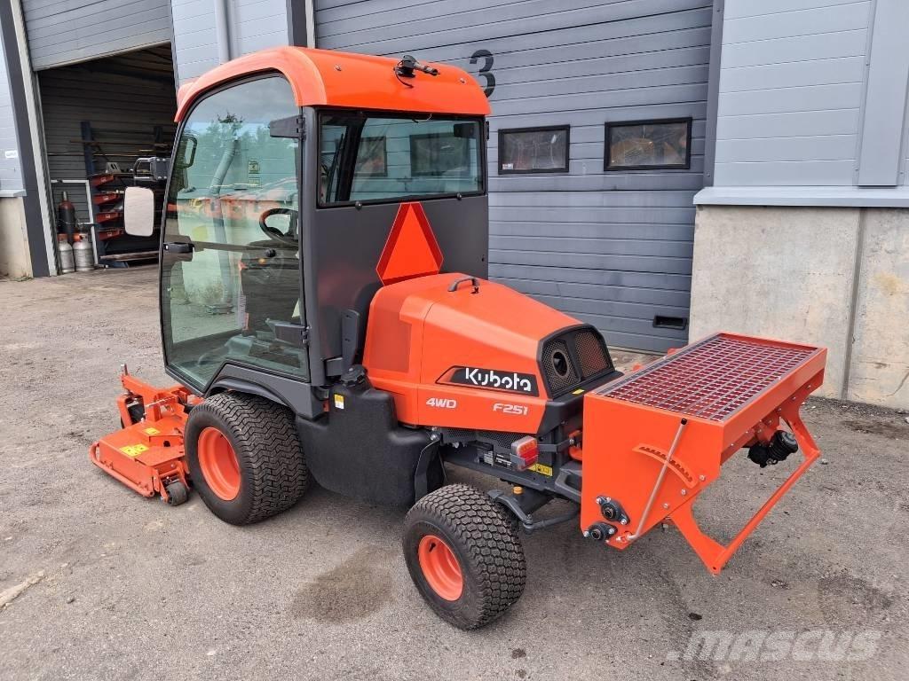 Kubota F 251 Самоходные газонокосилки