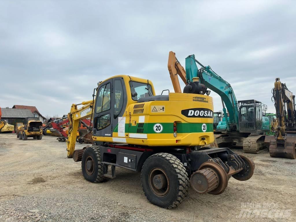 Doosan DX 160 WR Колёсные экскаваторы