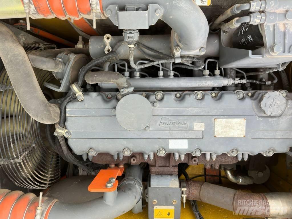 Doosan DX 160 WR Колёсные экскаваторы