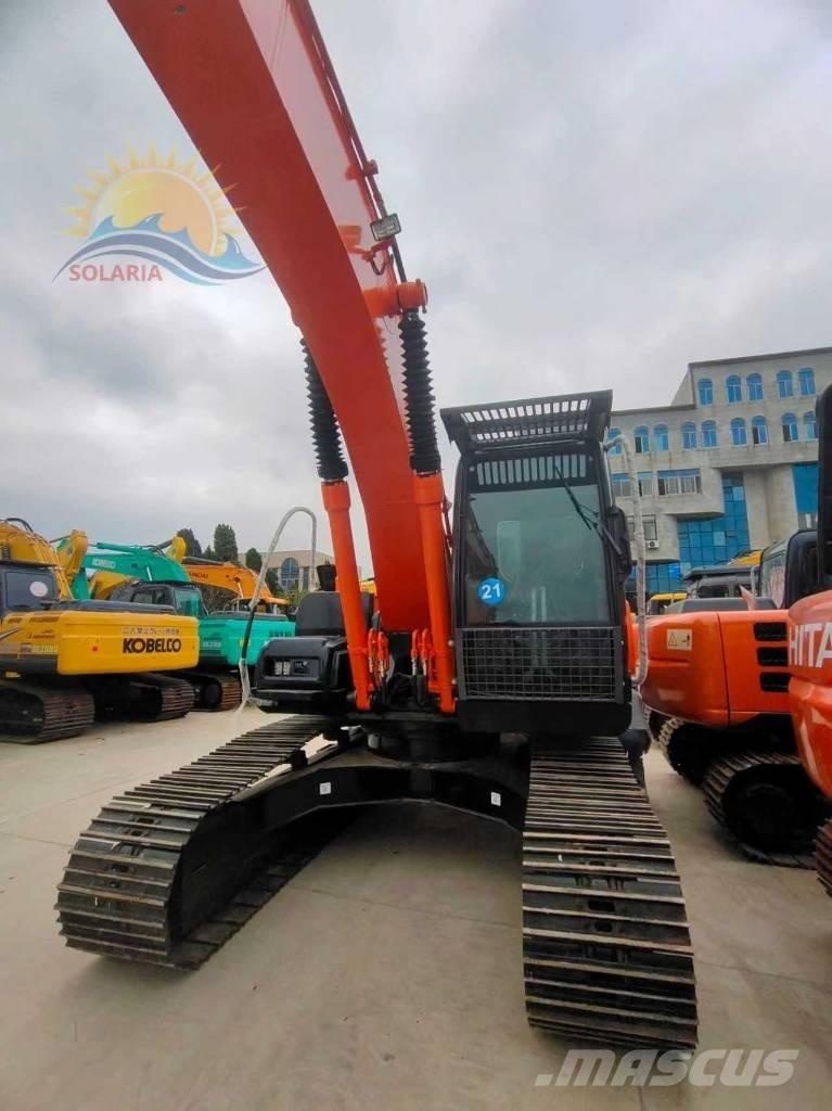 Hitachi ZX 200 Гусеничные экскаваторы
