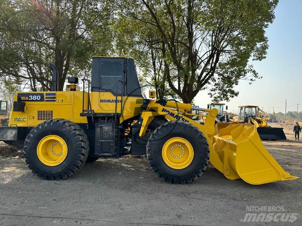 Komatsu WA 380 Фронтальные погрузчики