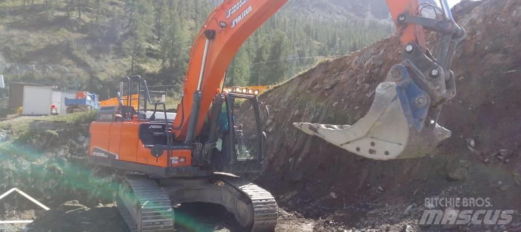 Doosan DX 235 Гусеничные экскаваторы