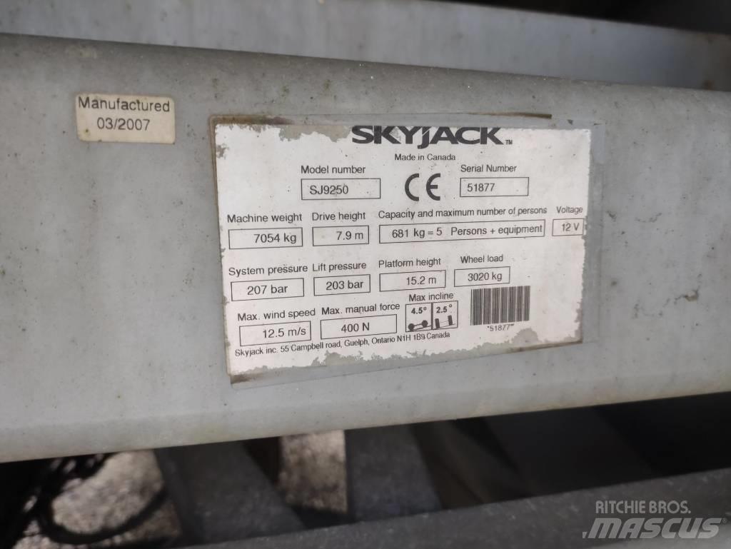 SkyJack SJ 9250 Ножничные подъемники