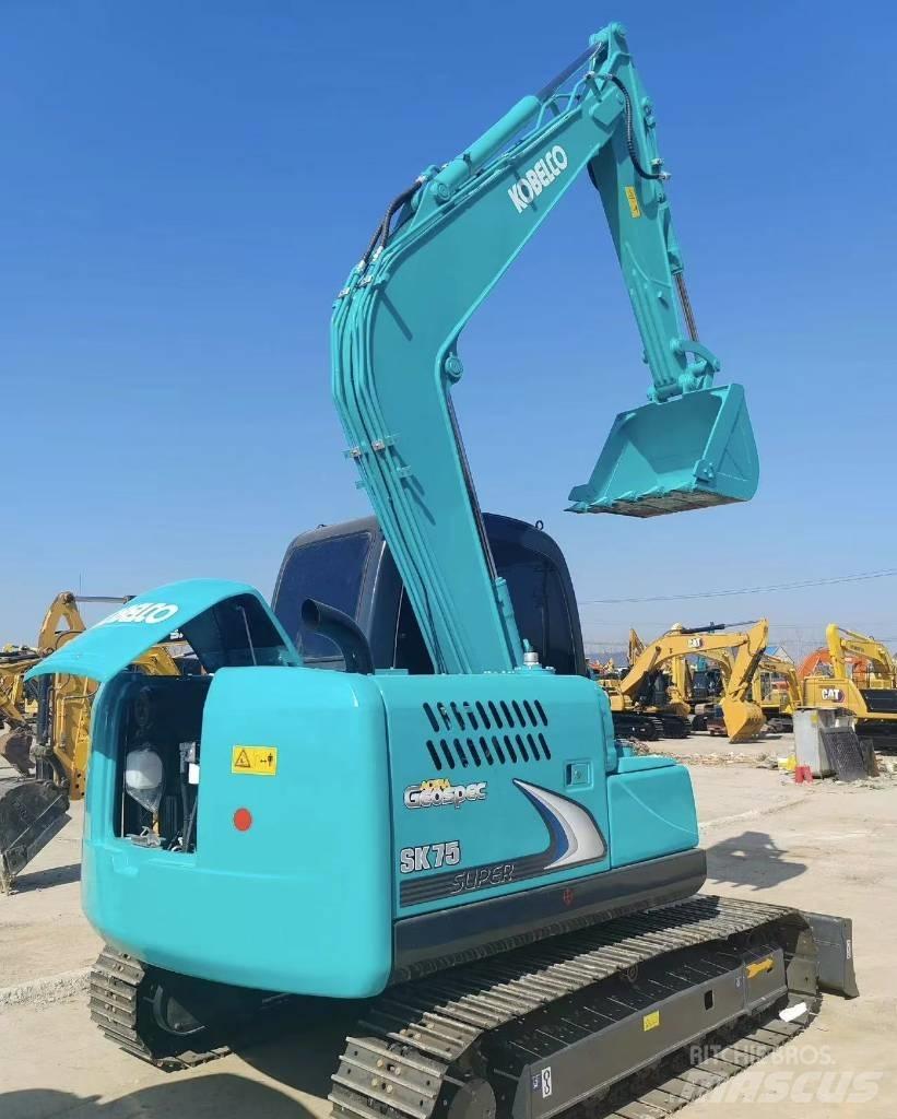 Kobelco SK 75 Гусеничные экскаваторы