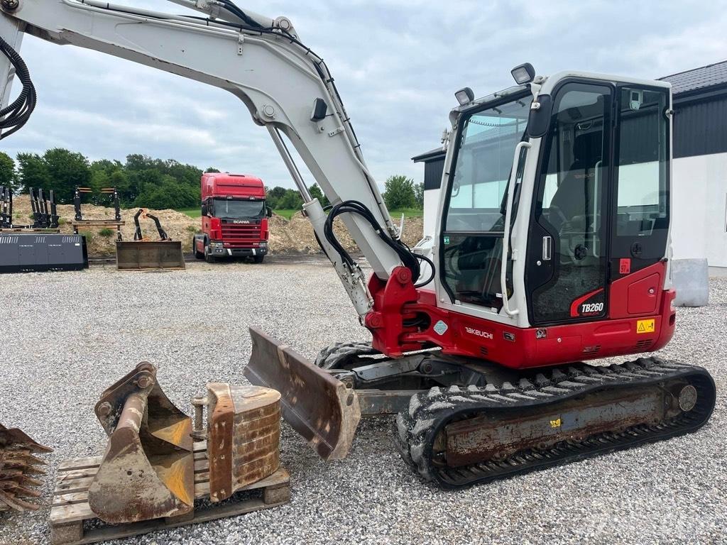 Takeuchi TB260 Мини-экскаваторы